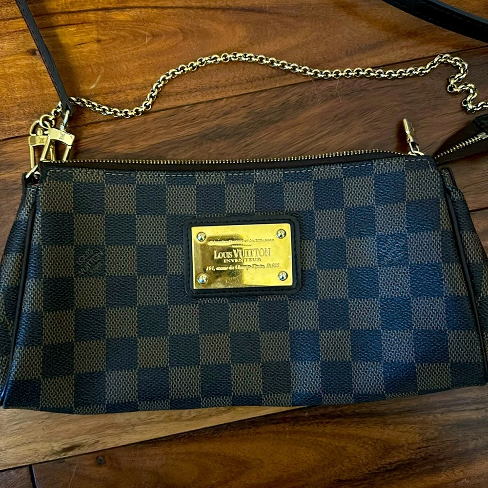 Eva Clutch LV
